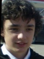 Person who looks like Justin Chatwin