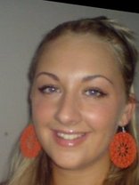 Person who looks like Christina Aguilera