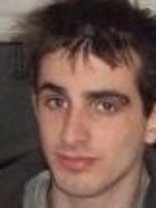 Person who looks like Eric Szmanda