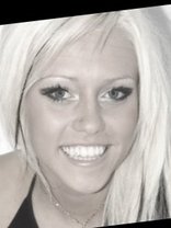 Person who looks like Christina Aguilera