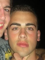 Person who looks like Bobby Cannavale