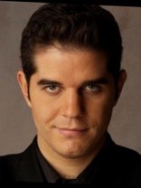 Person who looks like Robbie Williams