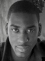 Person who looks like Henry Simmons