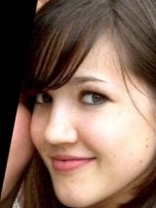 Person who looks like Mandy Moore