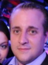 Person who looks like Eddie Kaye Thomas