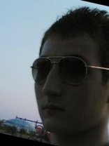 Person who looks like Peter Facinelli