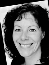 Person who looks like Elizabeth Vargas