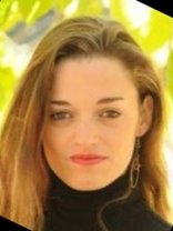 Person who looks like Rose McGowan