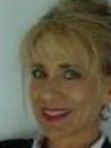 Person who looks like Annie Potts