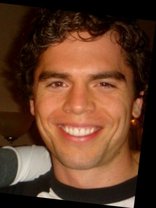 Person who looks like Peter Gallagher