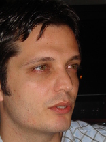 Person who looks like Simon Rex