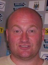 Person who looks like Evan Handler