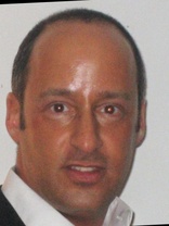 Person who looks like Stanley Tucci