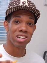 Person who looks like Marlon Wayans