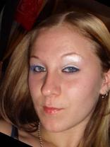 Person who looks like Jenna Elfman