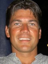 Person who looks like Steve Howey