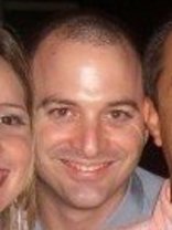 Person who looks like Howie Mandel