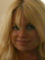 Person who looks like Goldie Hawn