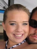 Person who looks like Linda Cardellini