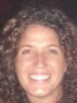 Person who looks like Bernadette Peters