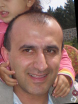 Person who looks like Tony Shalhoub