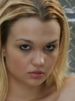 Person who looks like Julia Stiles