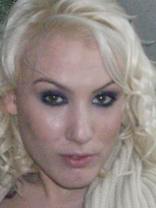 Person who looks like Gwen Stefani