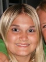 Person who looks like Donna D'Errico