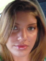 Person who looks like Tori Spelling