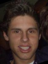 Person who looks like Eric Szmanda