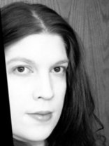 Person who looks like Tori Spelling