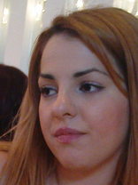 Person who looks like Rose McGowan