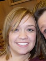 Person who looks like Lizzy Caplan