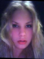 Person who looks like Jenna Elfman