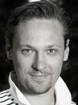 Person who looks like Peter Sarsgaard