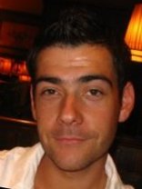 Person who looks like Robbie Williams