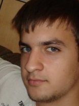 Person who looks like Johnny Pacar