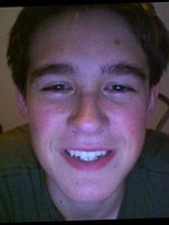 Person who looks like Haley Joel Osment