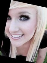 Person who looks like Ashlee Simpson
