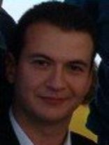 Person who looks like Matthew Perry