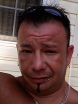 Person who looks like Donnie Wahlberg