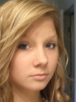 Person who looks like Taylor Swift