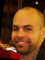 Person who looks like Billy Zane