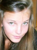 Person who looks like Anna Faris