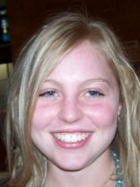 Person who looks like Jennifer Finnigan