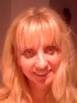 Person who looks like Illeana Douglas