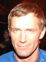 Person who looks like Mark-Paul Gosselaar