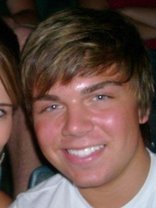 Person who looks like Jesse McCartney