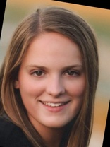 Person who looks like Rachael Leigh Cook