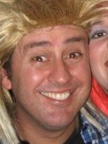 Person who looks like Jonathan Silverman